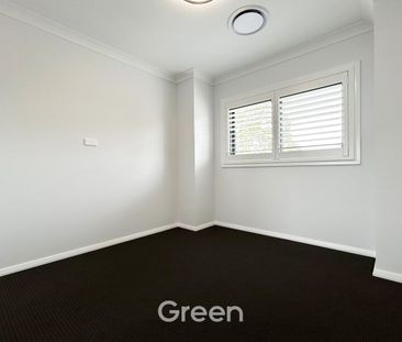 Two Brand New and Stylish Four-Bedroom Duplexes in a Prime Melrose ... - Photo 5