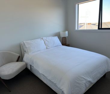 Wyndham Vale - Photo 2