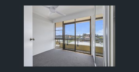 Stunning Ocean Views Over Flynns Beach - Photo 5