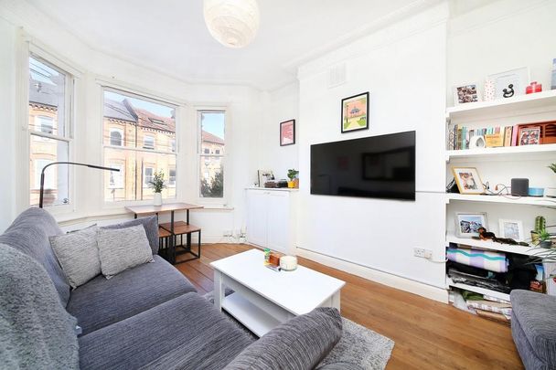 2 bedroom flat to rent - Photo 1