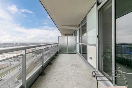 For Lease - 9201 Yonge Street Unit# 2213, Richmond Hill, Ontario - Photo 4
