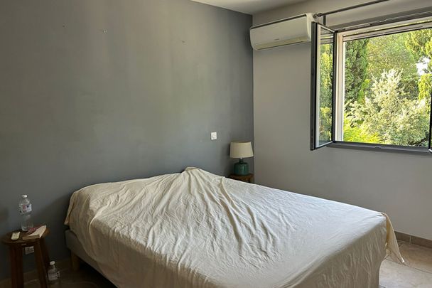 A louer : Villa au coeur du village de Maussane-les-Alpilles avec piscine - Photo 1