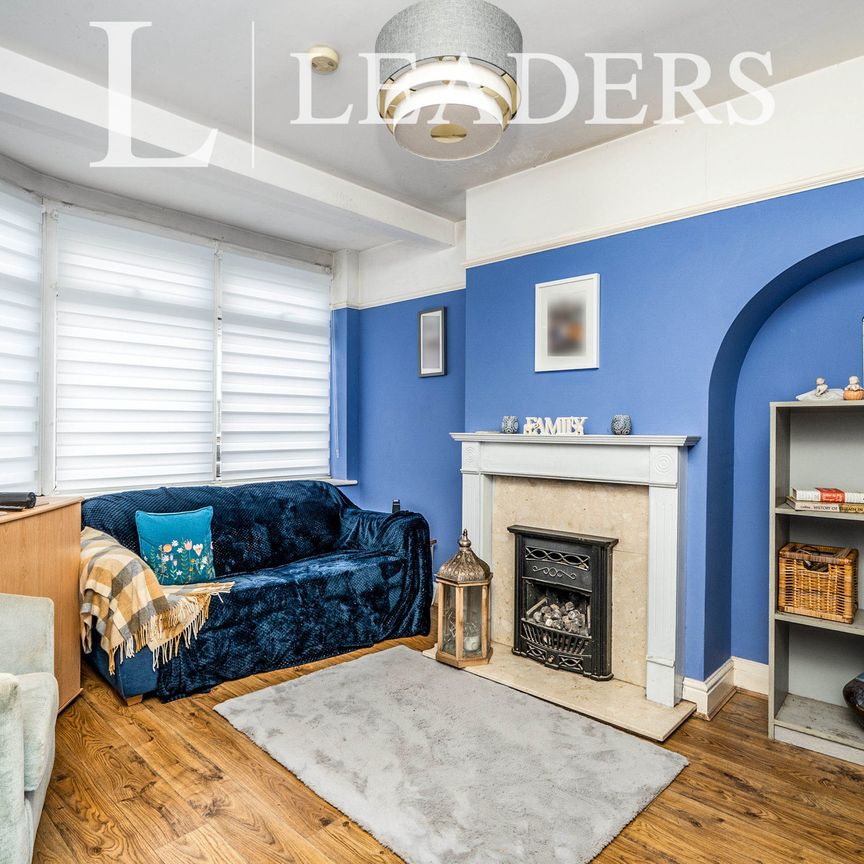 3 bedroom house to rent Beaconsfield Road, PO16 - Photo 1