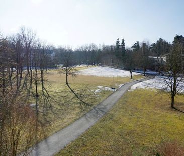 Gemütlicher Rückzugsort im Grünen – Ideale 2-Zimmer-Wohnung in Reus... - Photo 1