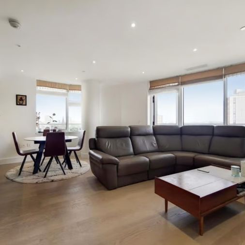 12, SW11, London - Photo 1