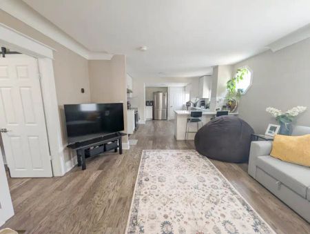 32 Garnet Street - 1 — 2 Bedroom - Photo 3
