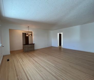 Spacious 4 Bedroom Home In Desirable Highlands – Character, Comfort... - Photo 3