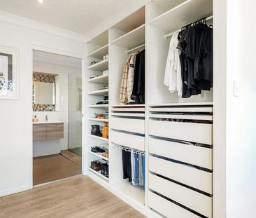 WELCOME TO YOUR NEW HOME IN BROADBEACH WATERS! - Photo 5