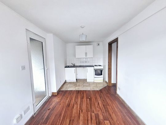 Rayners Gardens, Southampton - Photo 1