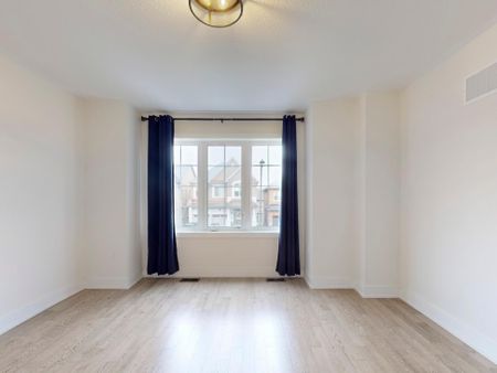 For Lease - 143 Kenneth Rogers Crescent, East Gwillimbury, Ontario - Photo 4