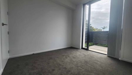 Stunning 3-Bedroom Family Home!! - Photo 4