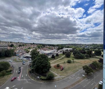 1 bed Flat for rent - Photo 2