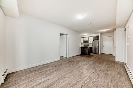 1710 33 Street Southwest, Calgary - Photo 5