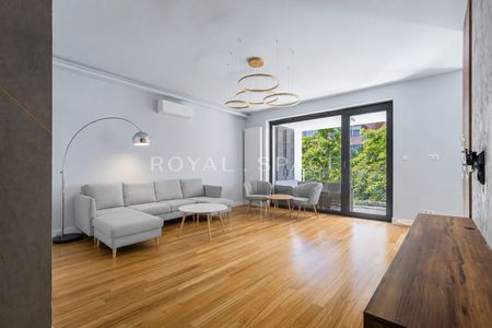 Warszawa, Śródmieście, Śródmieście Północne, ul. Grzybowska - Photo 2