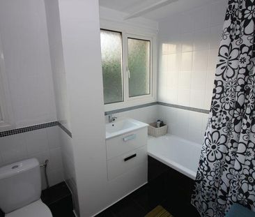 3 bedroom terraced house to rent - Photo 4