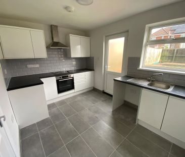 3 bed semi-detached house to rent in Chestnut Gardens, Gateshead - Photo 3