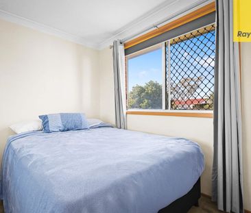 Spacious Three Bedroom Family Home - Photo 2