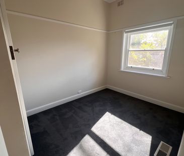 Character Home - Three Bedrooms, Study, Shed & Additional Parking - Photo 6