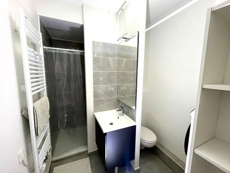 Location Appartement 2 pièces 42m² - Photo 3