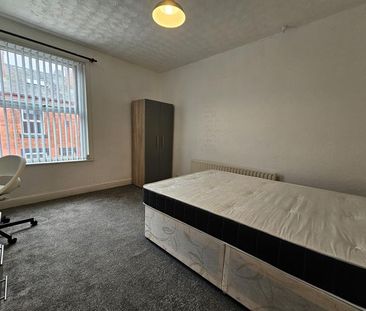 Beamsley Mount, Hyde Park, Leeds LS6 1LR - Photo 1