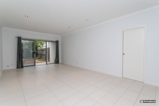 Stunning 4-Bed, 2-Bath Terrace Home + Resort-Style Amenities - 88 Lakeview Drive, Cranebrook - Photo 1