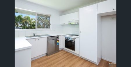 Newly renovated stunning 3-Bedroom charming family home in Algester - $640/week - Photo 5