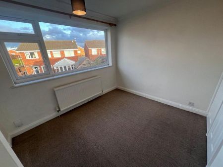 3 bedroom semi-detached house to rent - Photo 5