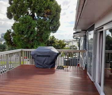 Great views from this 3 Bedroom Home - Photo 2