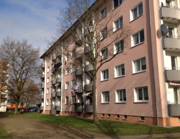 Gut geschnittenes Zuhause mit Balkon - Foto 1