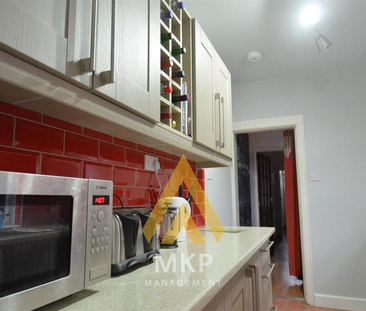 4 bedroom terraced house to rent - Photo 2