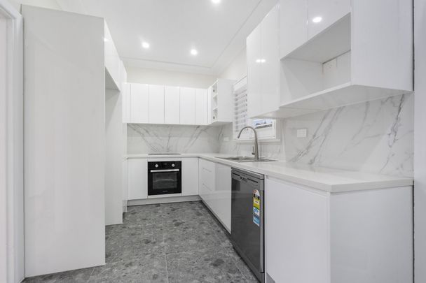 Renovated 3 Bedroom Home - Photo 1