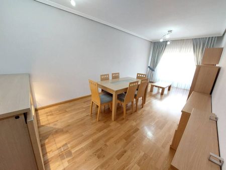 Piso de alquiler en Sector B - Photo 3