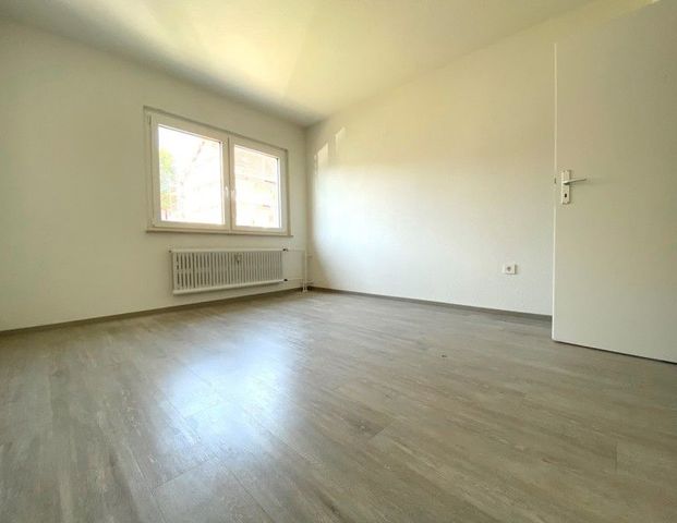 Top renovierte 3-Zimmer Wohnung mit Balkon - Photo 1