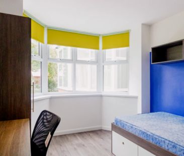 Flat 1 - 4 Bedrooms - Photo 3