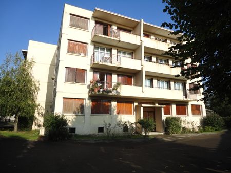 Location Appartement 3 pièces 69m² VAULX EN VELIN 69120 - Photo 5