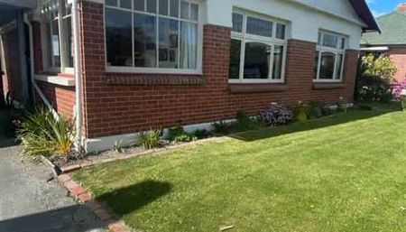 Two bedroom home in Kensington - Photo 4