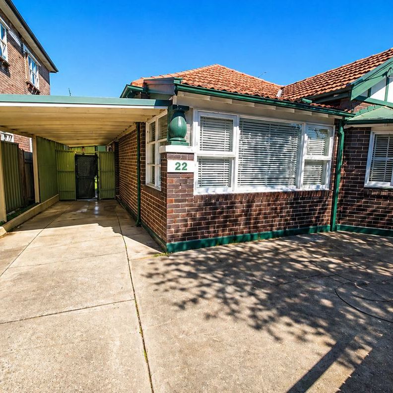 Charming 3-Bedroom Freestanding Home in Prime Petersham Location - Photo 1