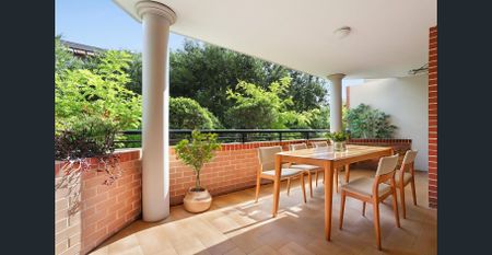 Modern and Spacious Living - Photo 2