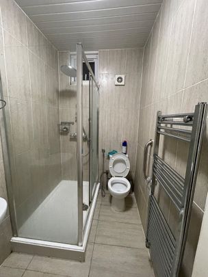 Room in a Shared House, Beehive Lane, IG1 - Photo 1