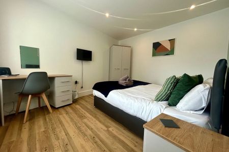 New Road, SALTASH - Photo 2