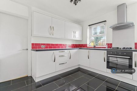2 bedroom flat to rent - Photo 4