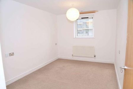 Sark Tower, Erebus Drive, West Thamesmead, SE28 - Photo 3