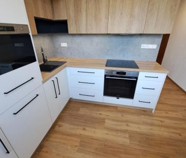 Pronájem bytu 2+1 50 m2 - Fotografie 4