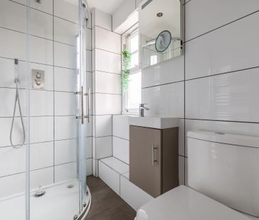 To Let 2 Bedroom Flat - Photo 5