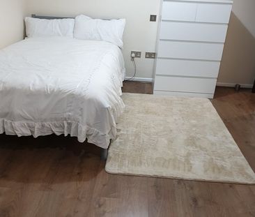 Studio Flat, Honeysuckle Drive, L9 - Photo 6