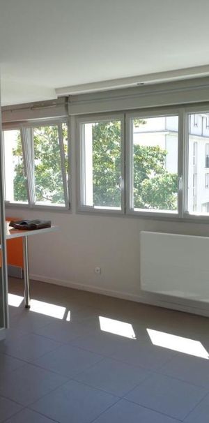 STUDIO - QUARTIER GRASLIN - SURFACE 26 M² - Photo 1