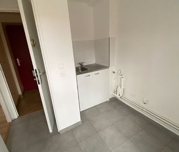 93200 - SAINT-DENIS - 2 PIECES VIDE 39.20m² - Photo 2