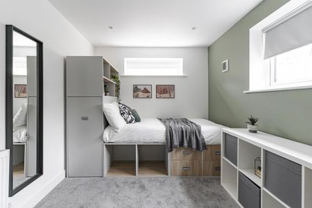 6 bedroom terraced house to rent - Photo 4