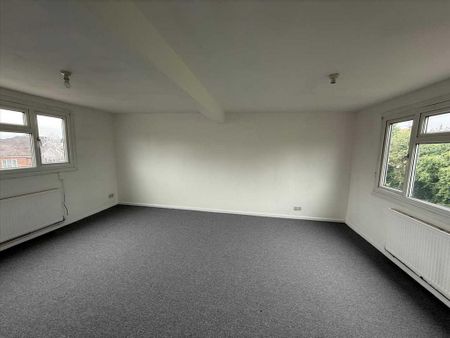 6 bedroom semi-detached house to rent - Photo 5