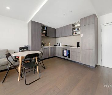 “Contemporary Living in the Heart of Sunshine” - Photo 5
